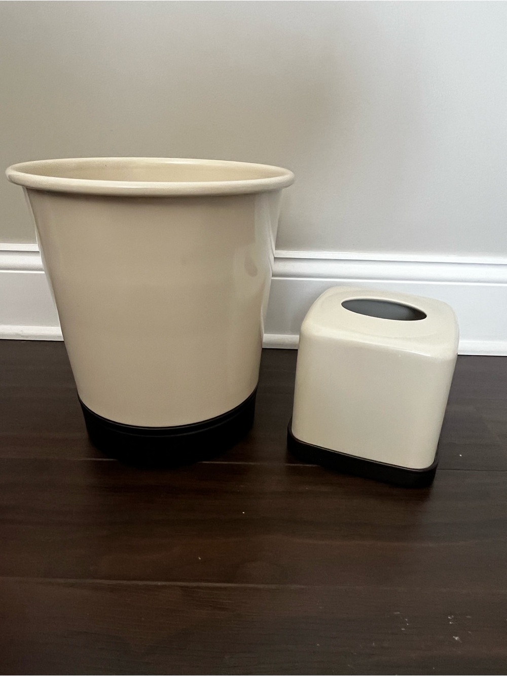 Cream metal Trash Can & Tissue Box Set